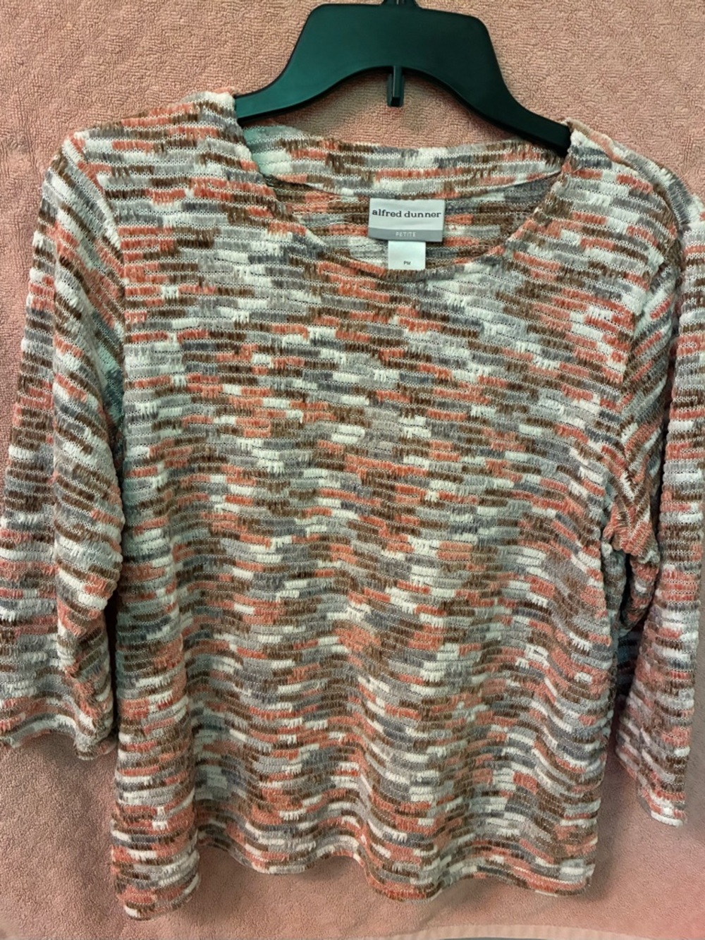 Alfred Dunner Coral Cream and Gray Patterned Knit Top